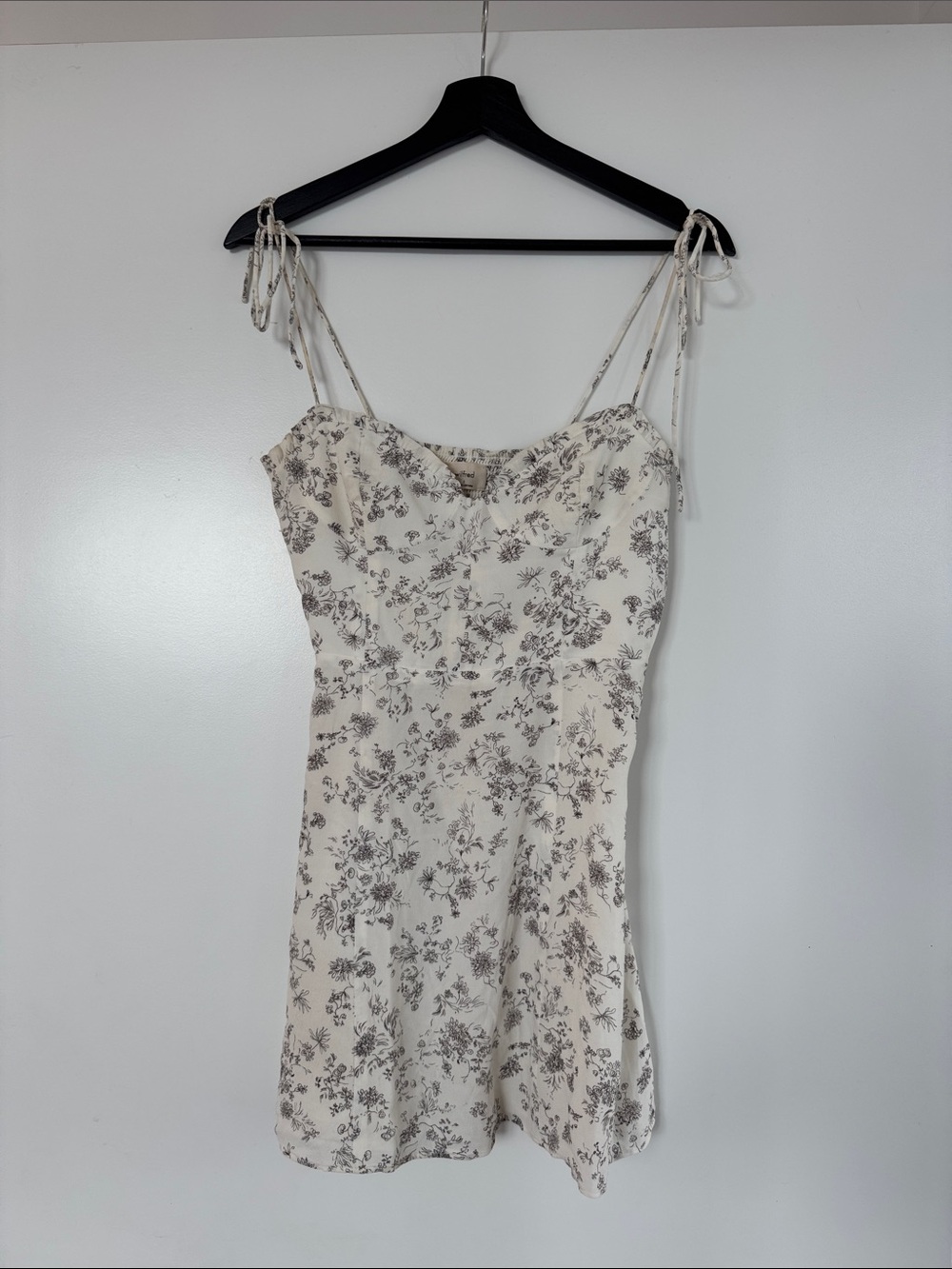 Floral Tie-Shoulder Wilfred Aritzia Mini Dress - Cream with Gray Floral Print